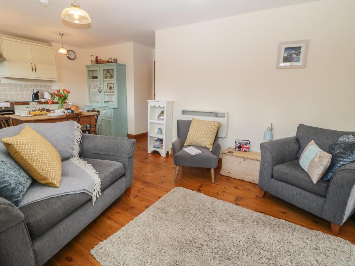 Honeysuckle Cottage Хелстон Экстерьер фото