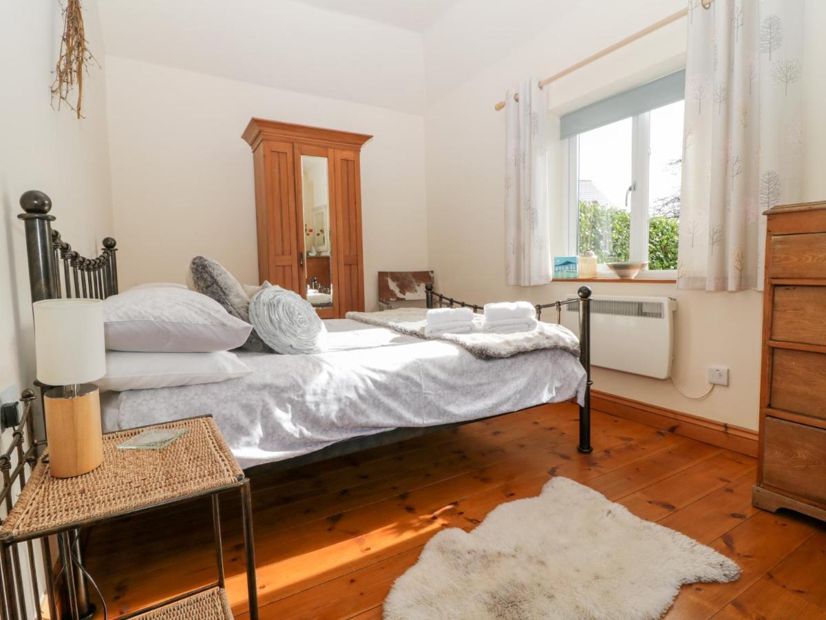 Honeysuckle Cottage Хелстон Экстерьер фото